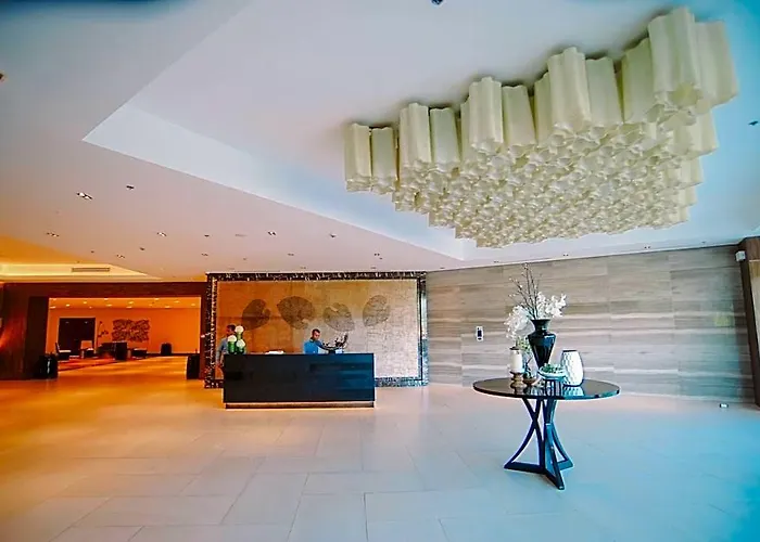 Hotell Mactan Newtown Flats And Lapu-Lapu City
