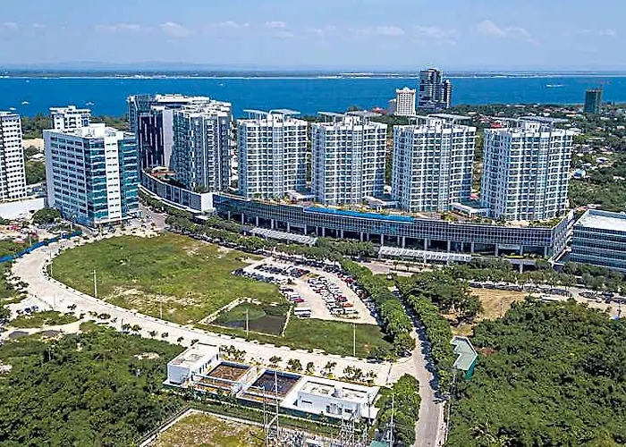 Mactan Newtown Flats And Hotell 3*