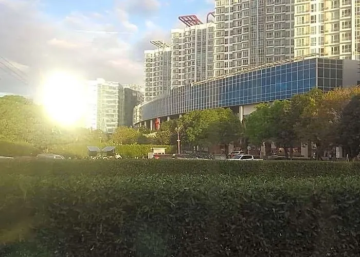 Mactan Newtown Flats And Hotell
