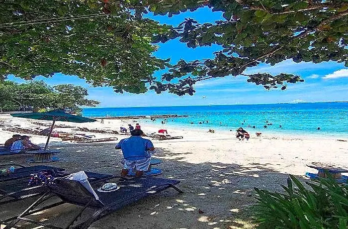 Mactan Newtown Flats And Hotell
