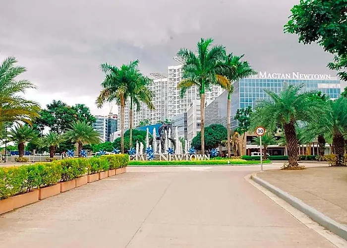 Mactan Newtown Flats And 3*